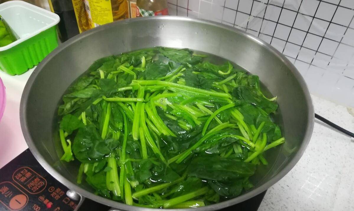 炒什么菜可以放一点猪油 296958501794466baeb420f95d8c0c1b.jpeg