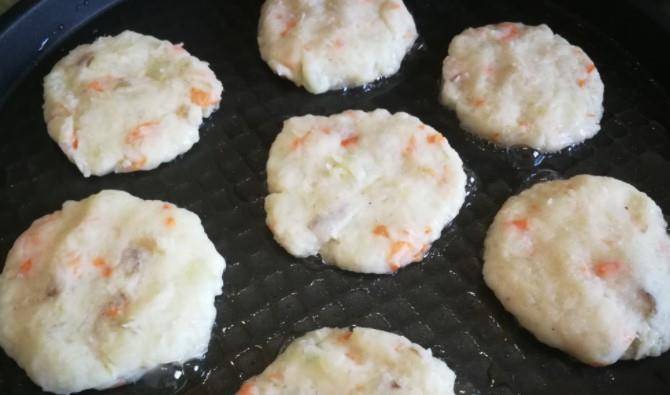 土豆泥做法简单没有淀粉 4e1bac16e16c40c890e24927ab8c2369.jpeg