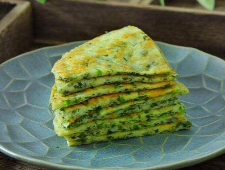 煎饼|被称“皇帝菜”,才2块钱一斤,做成香软早餐饼,老人孩子抢着吃