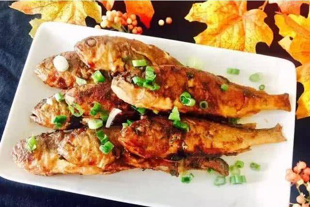 鲫鱼|鲫鱼汤,樱桃小萝卜,干烧小黄花鱼,干豆角烧肉