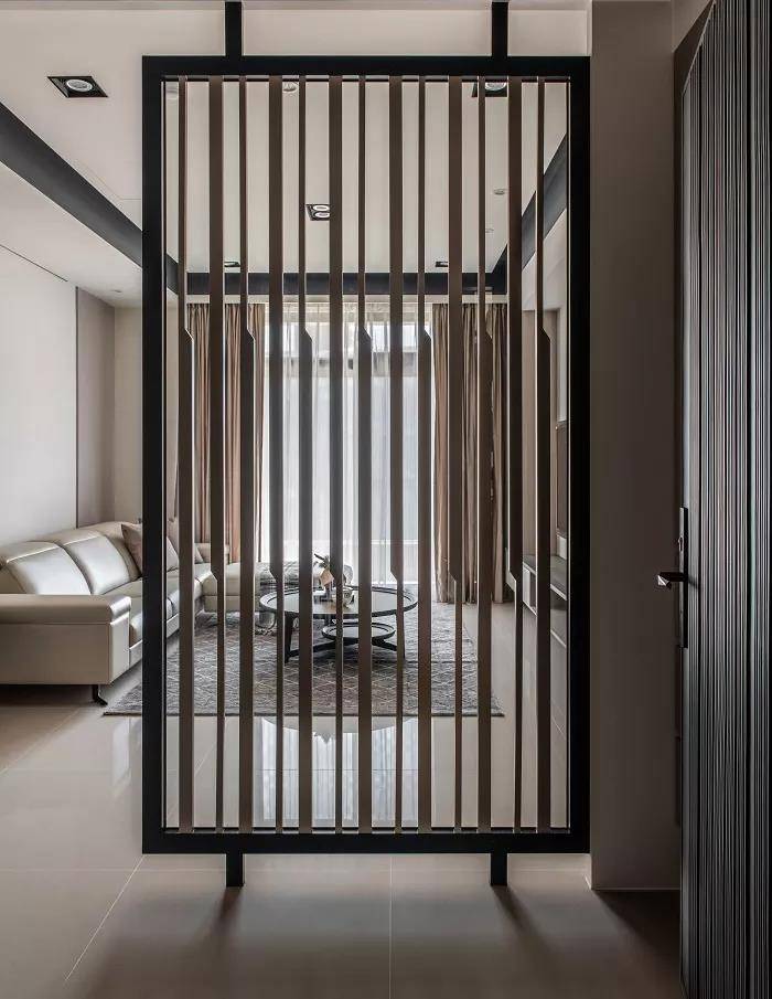 入户玄关隔断屏风怎么做 76c6ebac81c8422fab4529c6ae834333.jpeg