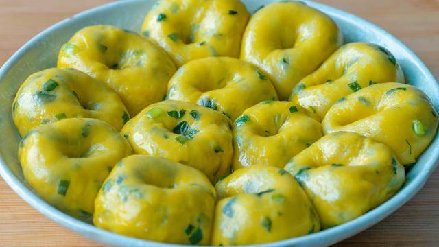 蔥花|懶人餅做法，做一次能吃一個星期，早餐再也不愁了，上班簇的福音