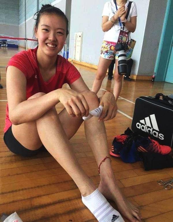 原创商业价值不减!女排美女国手喜添新代言,是否退役仍得打上问号