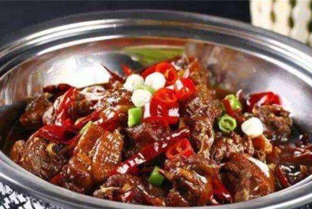 鸭子|鸭子这样去烹饪能吃好几碗饭，鸭皮酥脆，肉质紧绷可口！