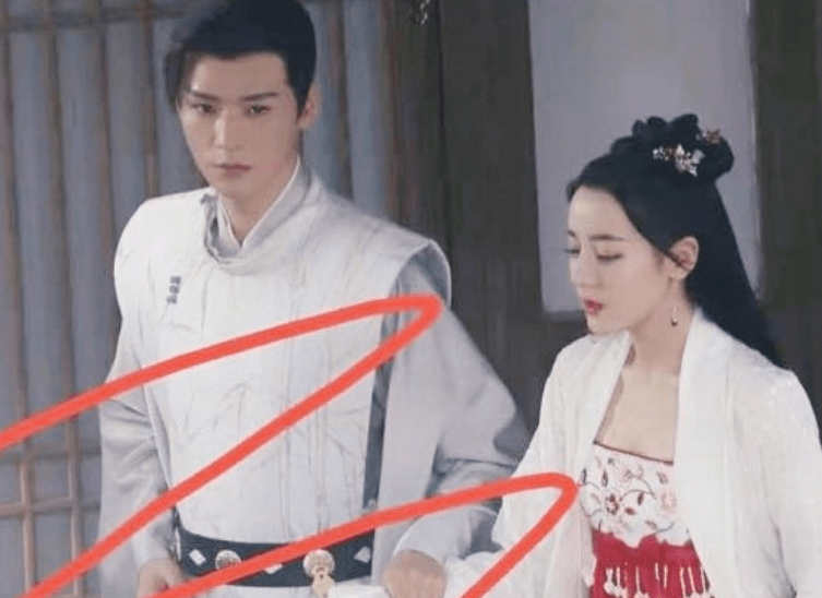 俊男靓女|龚俊迪丽热巴合作，《安乐传》路透照好绝，俊男靓女CP感十足