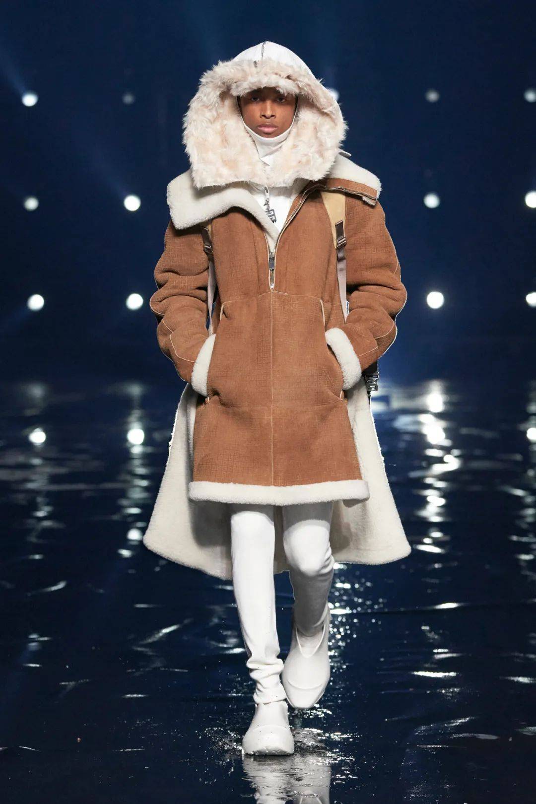 黑色|纯黑世界：Givenchy2021秋冬
