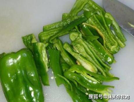家常肉丝怎么腌制比较嫩 2c949ed335784b84a3c8620b4a268afd.jpeg