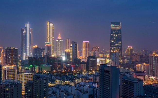 2万元gdp城市_粤港澳大湾区的规划和发展 有那些呢(3)