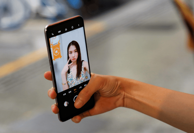 花1999买的oppoa93s拍照为何可以讨喜女友看看样张你就懂了