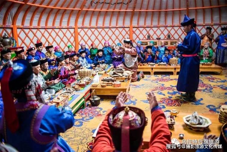 新娘戴蓝盖头带你参加一场别开生面的蒙古族婚礼乌拉特婚礼全程记录