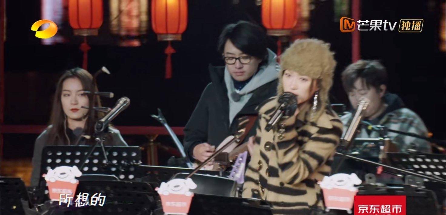 黑色|姐姐私服大盘点：张雨绮又纯又欲，郁可唯少女感十足，宁静太飒了