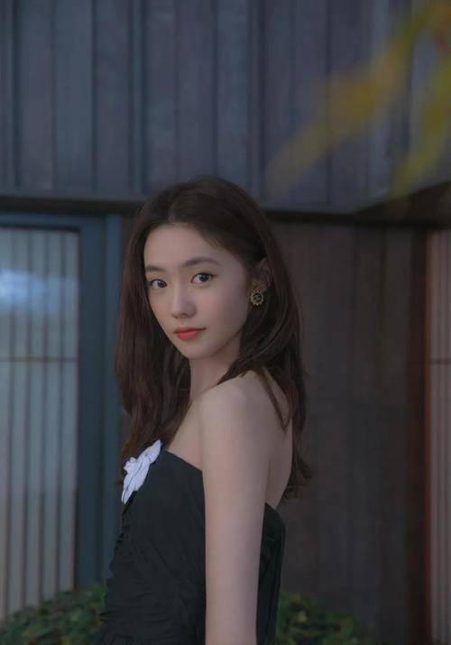 分析|化妆不如素颜美?张艺谋的新谋女郎刘浩存怎么不灵了?