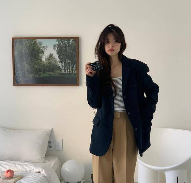 短裙|入秋后穿“西装”，这几个“穿搭雷区”尽量避开，哪怕你身材再好