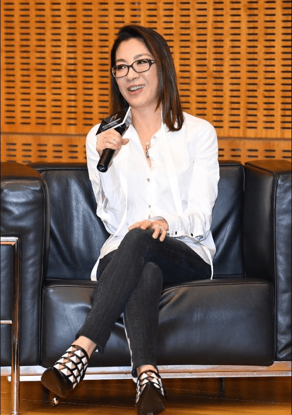 皱纹|《尚气》首映礼：杨紫琼就算满脸皱纹，也不输小19岁港姐