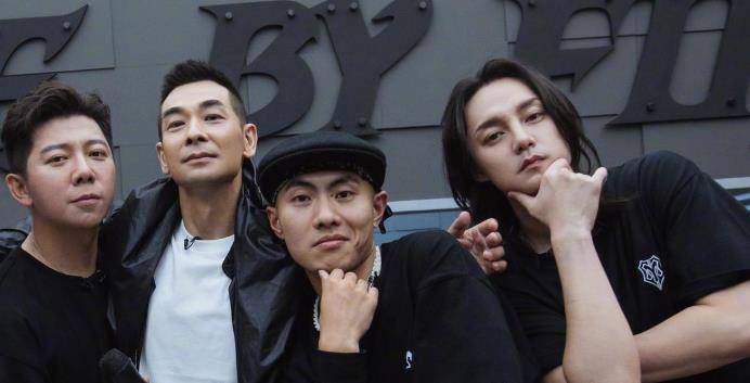 陈小春|央媒点名置顶《披荆斩棘的哥哥》，多位哥哥被点，他是第一个