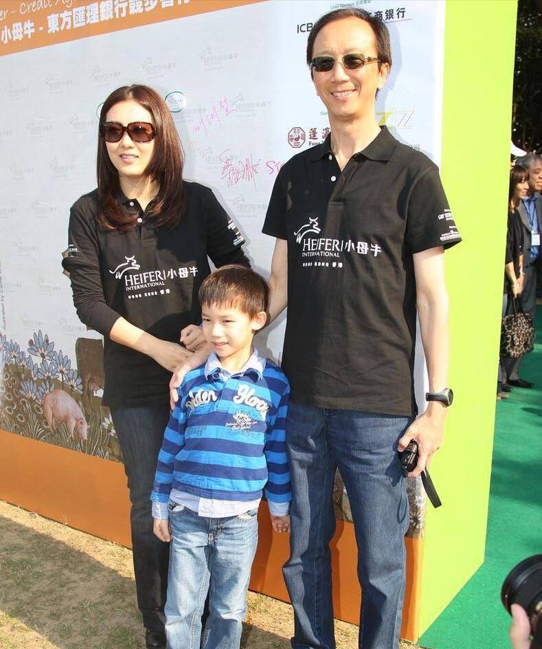 Polo|伏明霞的冠军气质藏得挺深，私服爱穿休闲装，气质和普通人一样