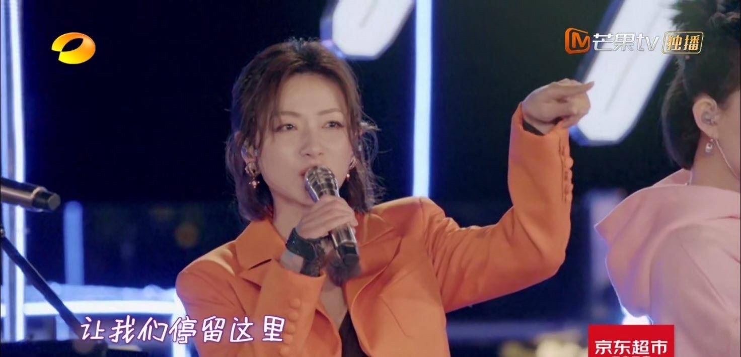 黑色|姐姐私服大盘点：张雨绮又纯又欲，郁可唯少女感十足，宁静太飒了