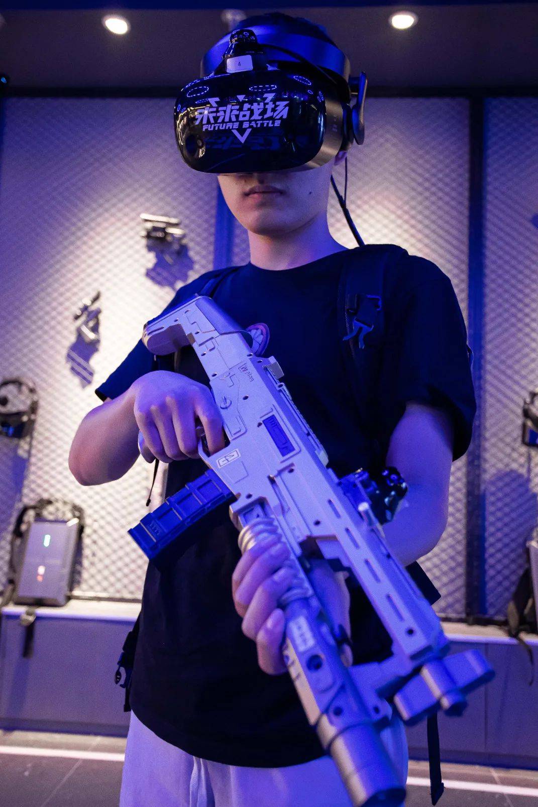 超大空间沉浸式vr,真枪实战,引爆"未来战场"_游戏