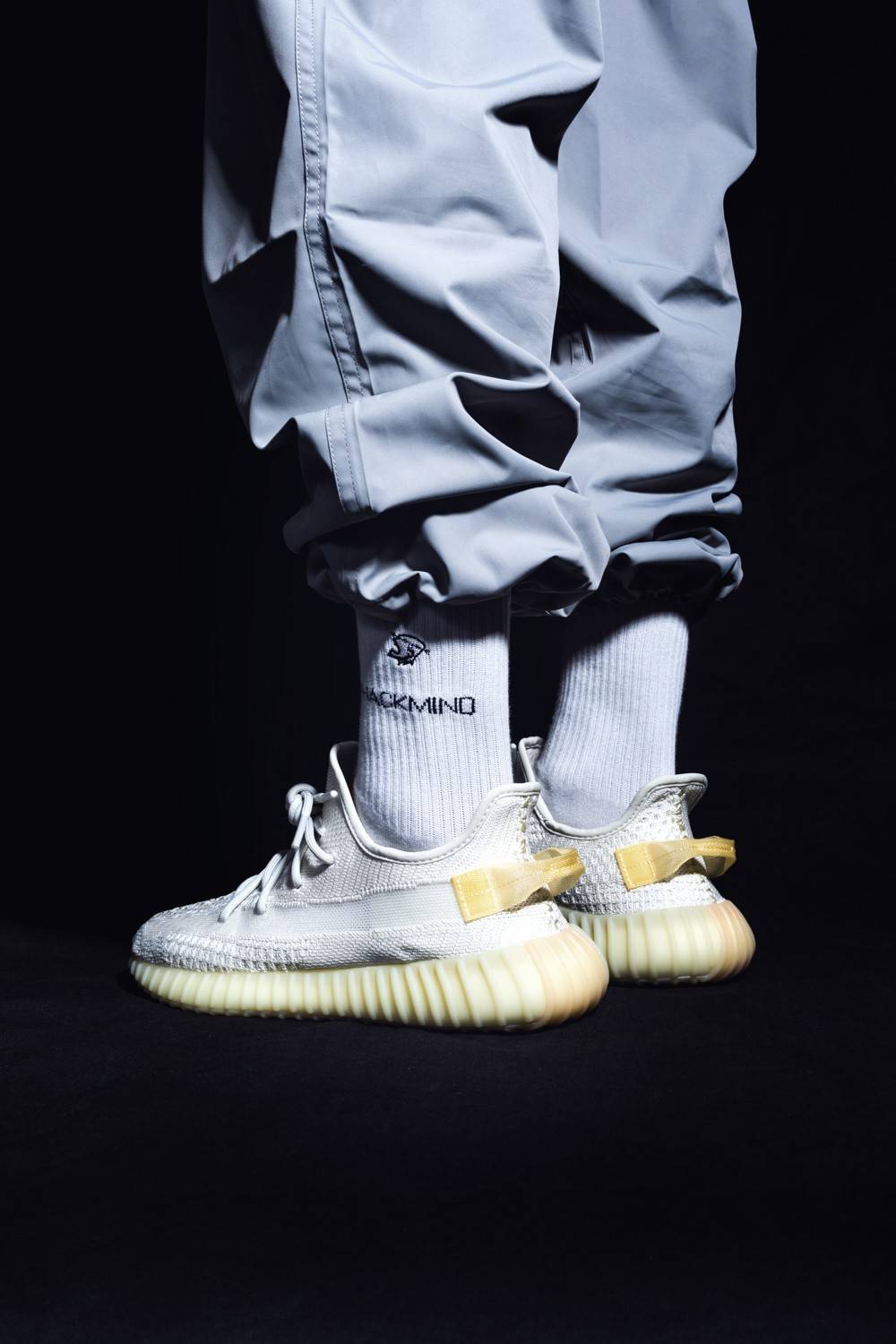 实物|纯白秒变糖果色！首款变色 Yeezy 350 好看又好玩！登记最后一天！