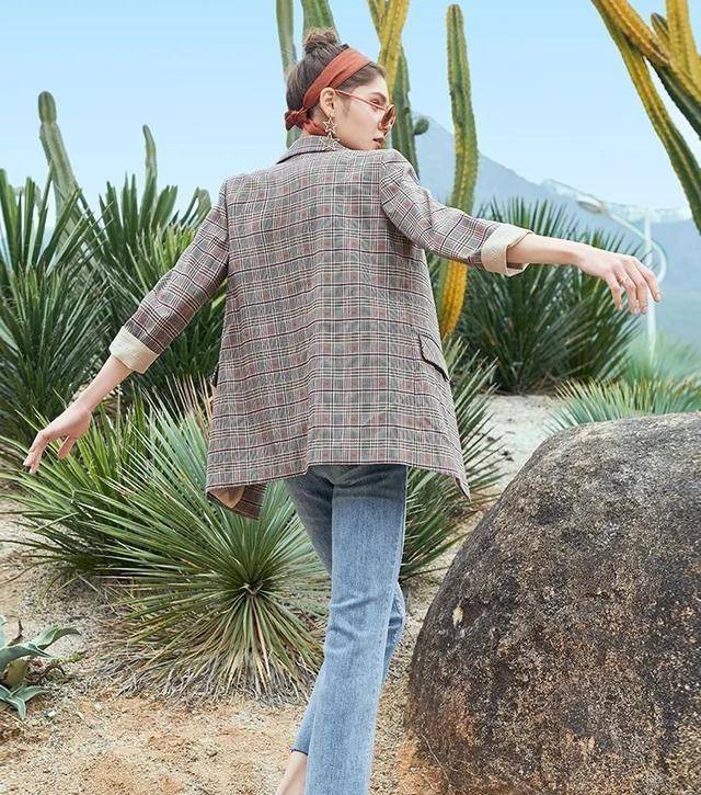 短裙|入秋后穿“西装”，这几个“穿搭雷区”尽量避开，哪怕你身材再好