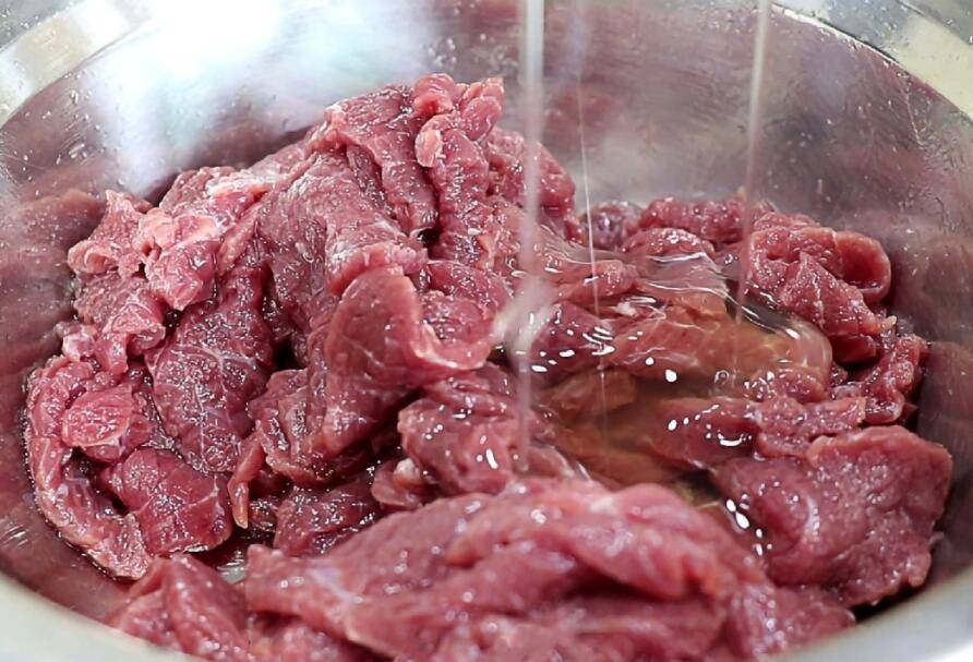 怎么挑选新鲜的好吃的牛肉片 a8d3d678cdf448339caca8ff01b78630.jpeg