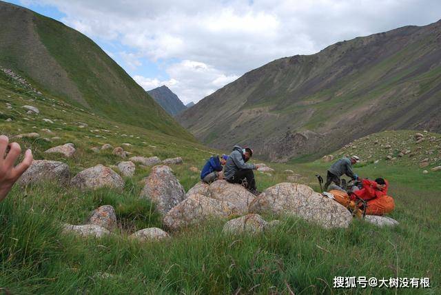 走近狼群守护的天山：进入蘑菇阵，离别在即，大家很是伤感