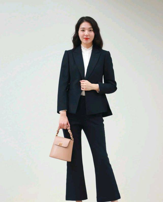 显得|女人要懂得爱自己，可以从穿衣打扮开始，做个有品味的女人