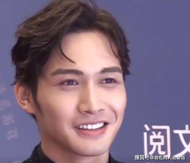 洪尧|求求演员们，做烤瓷牙颜色悠着点，“夜光牙齿精”真的很出戏啊