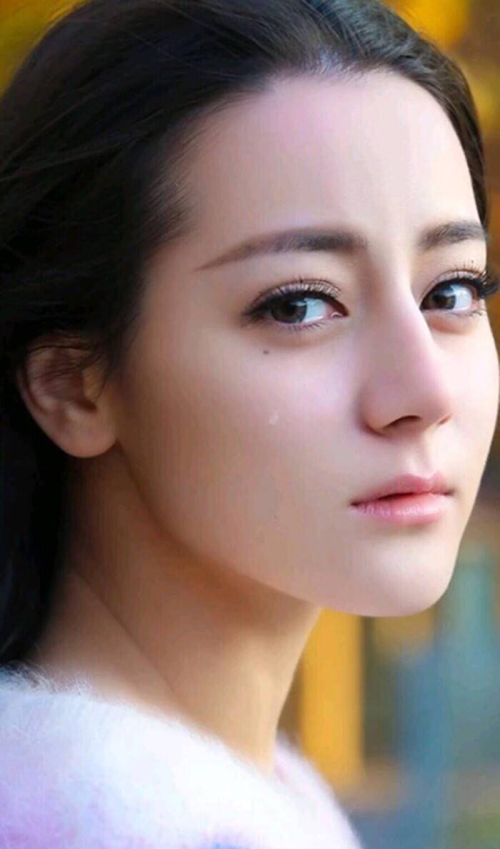 怎么才能变白又漂亮 1c11b07e76ab4ac6a80bbe924a16a611.jpeg