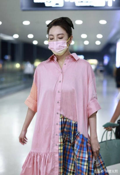 漂亮|张雨绮不愧是“时尚精”，穿粉色衬衫少女感超强，哪里像34岁的人