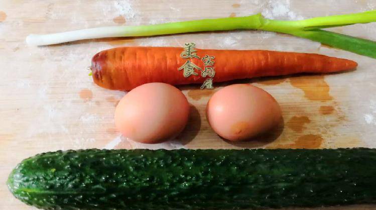 蔬菜|1根黄瓜2个鸡蛋，5分钟搞定快手营养早餐，比炒着吃拌着吃还香！