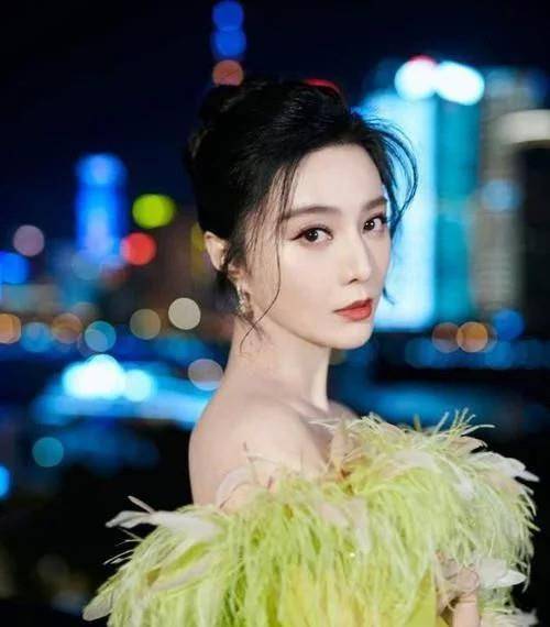 眼睛|女生脸上有这5个“特征”，属于天生的“美人胚子”，越看越惊艳