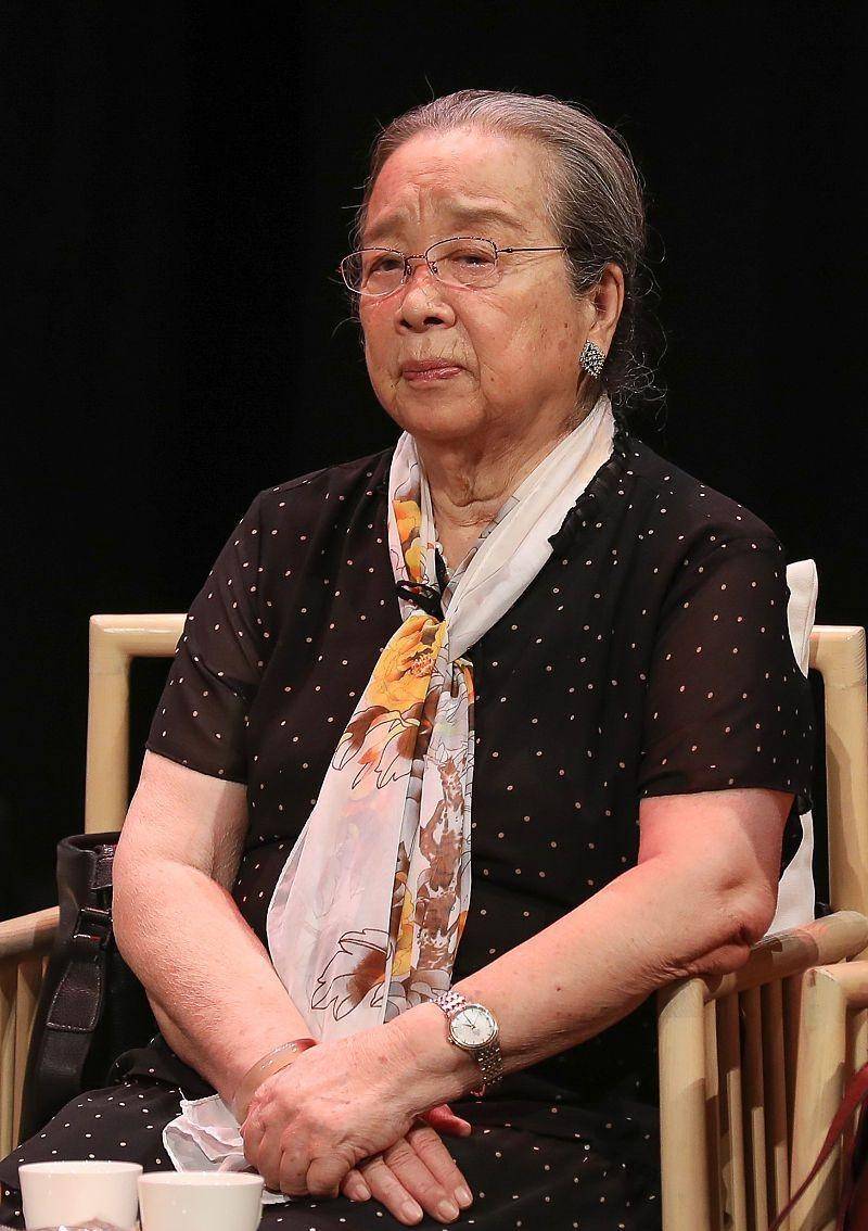 效果|“容嬷嬷”李明启老师不愧是老戏骨,虽然平时穿的朴素,但很正气