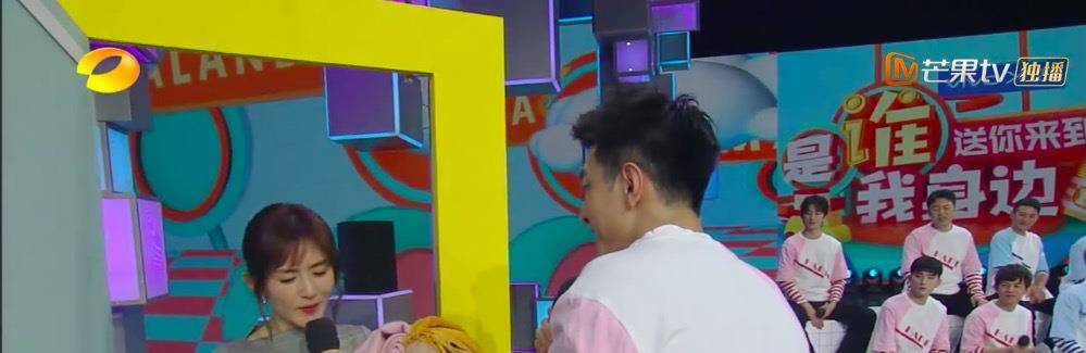 离场|胡一天不动脑子答错题目,维嘉生气摔衣服直接离场,金瀚开撩谢娜