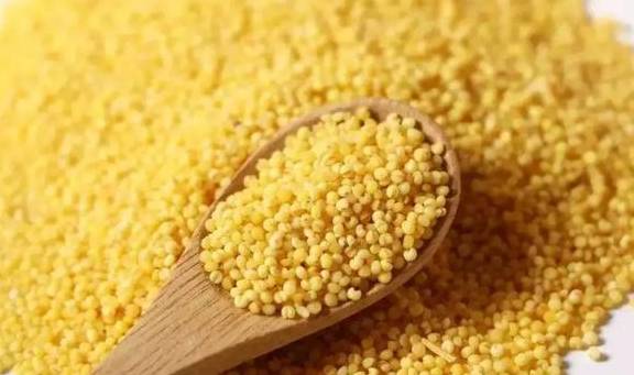 食品|秋天的早餐，请安排上这两黄一红