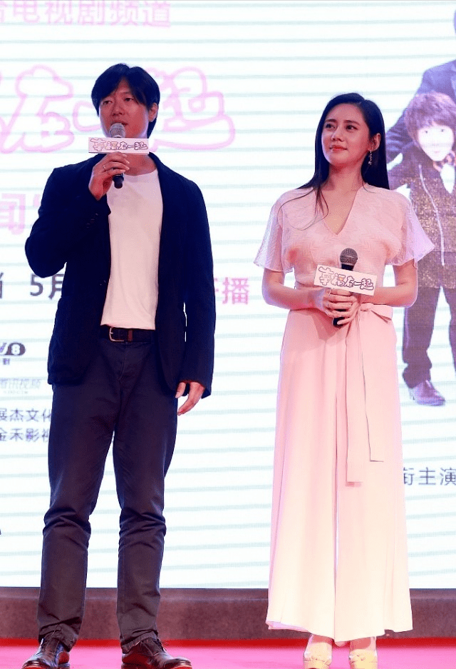 脖颈|秋瓷炫人美又会穿，V领连体裤简约干练又不失温柔感，高挑时髦