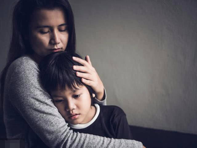 离婚并不可怕,可怕的是单亲妈妈对孩子的这些行为,伤他们更深