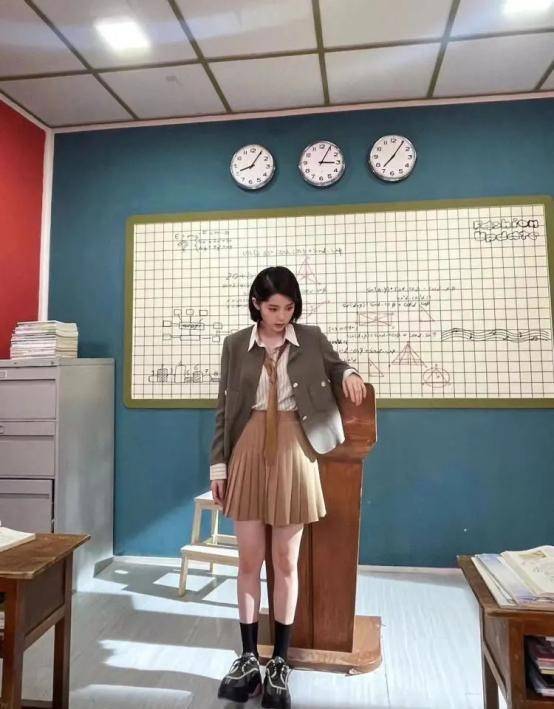 经典|80年代复古西装：小姐姐穿出是“贵族风”气质穿搭让往日经典重现