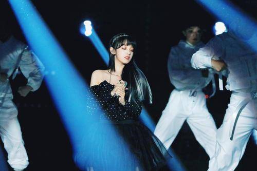 舞台|陈卓璇输给宋雨琦，在后台哭到停不下来，周洁琼和吴宣仪名次不理想