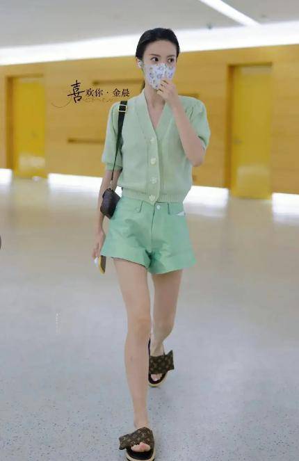 身材|金晨也太瘦了吧？超170的身高还不到90斤，穿热裤都显得空荡荡