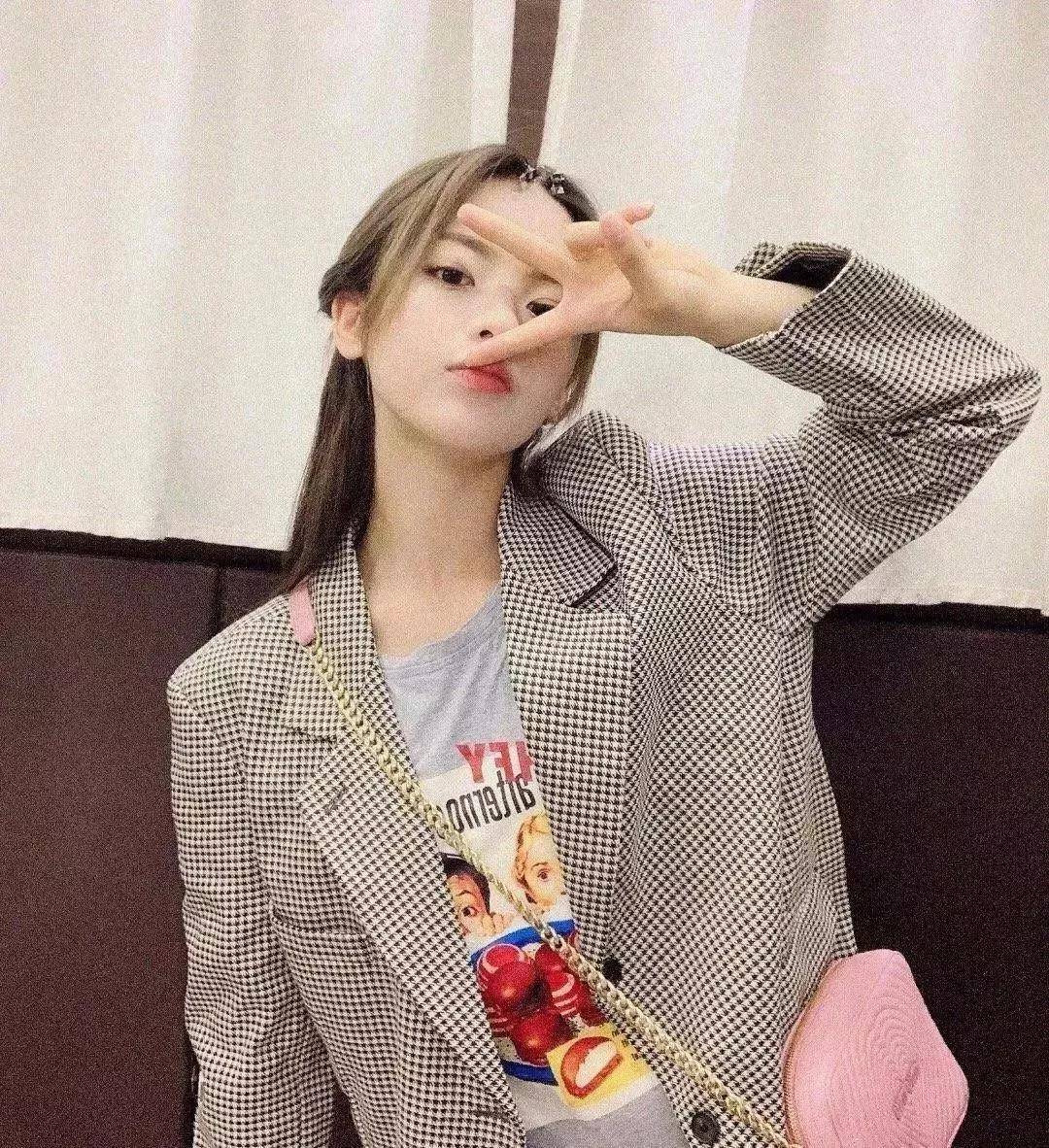 卫衣|今秋最流行的5件内搭+外套，时髦到犯规！