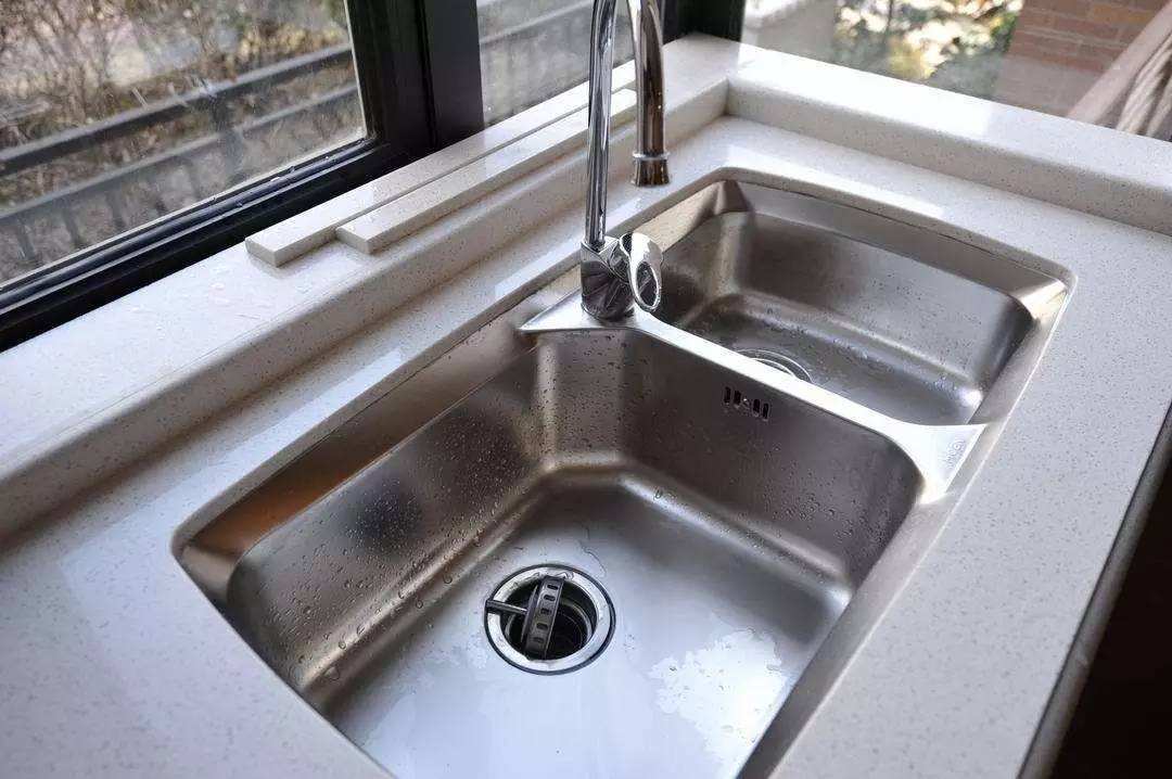 台上盆,台下盆,台中盆,厨房水槽和卫生间洗手盆选择哪个好?