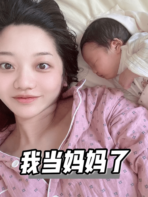 《快樂星球》冰檸檬產後首曬女兒，老公給娃餵奶換尿布，滿臉幸福 娛樂 第4張