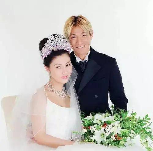 6对像以前一样相爱的已婚明星 长达33年 至少7年 这是一个例子