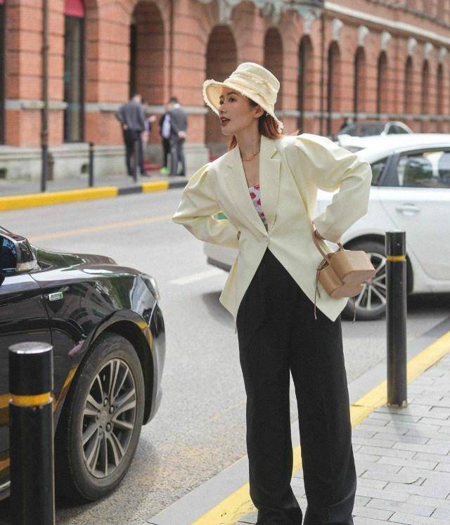 三七|不要把过踝长裤穿矮了,记住露出上衣比例要点,才能显身材与高级