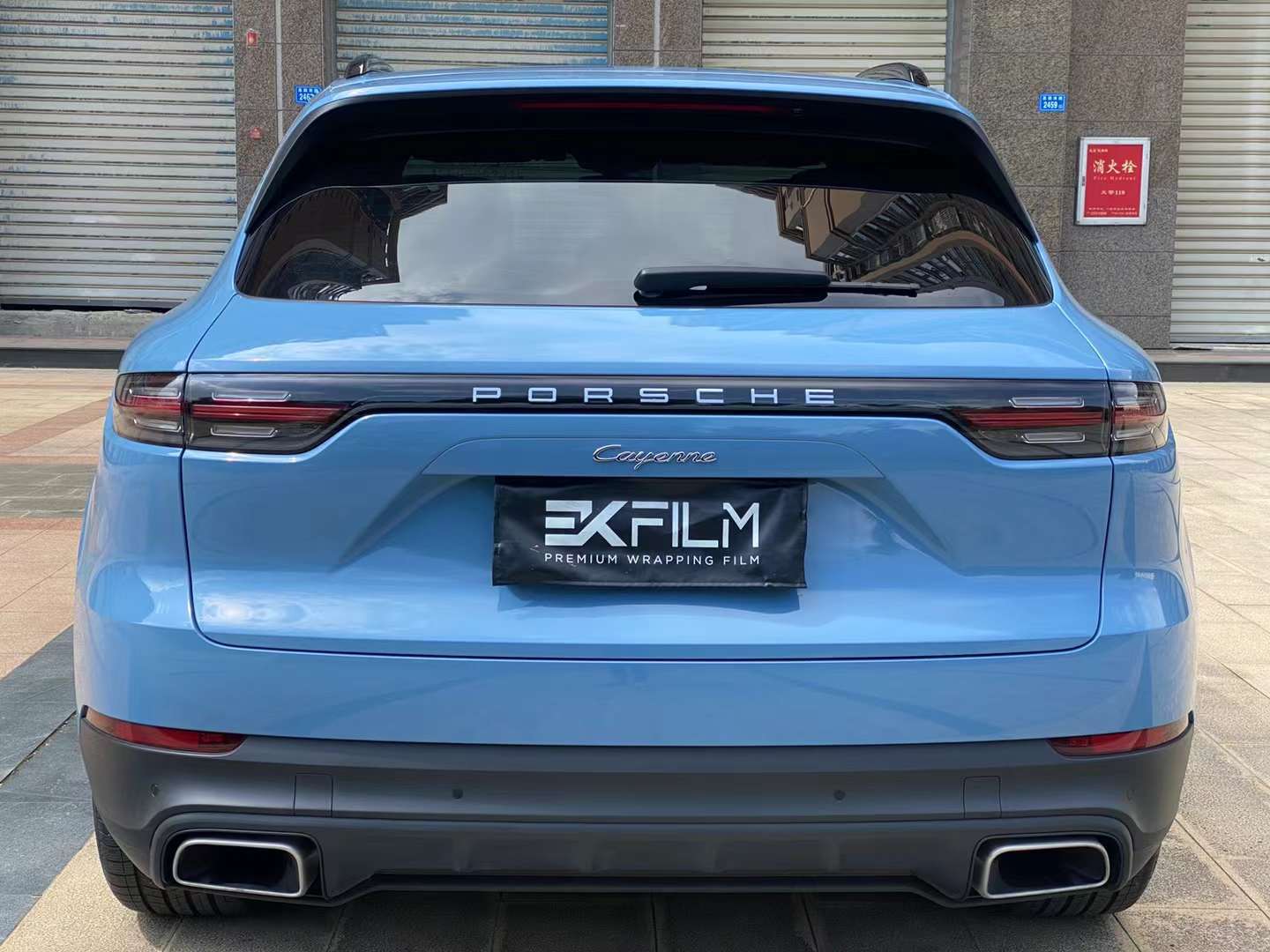 保时捷卡宴车身贴膜ekfilmek改色膜瓷器蓝