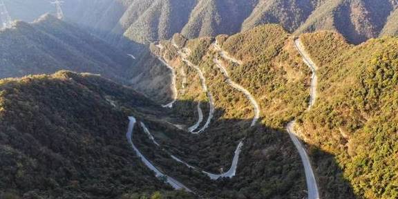 安徽被誉为皖南川藏线的自驾公路，为什么很多人吐槽，依然很火？