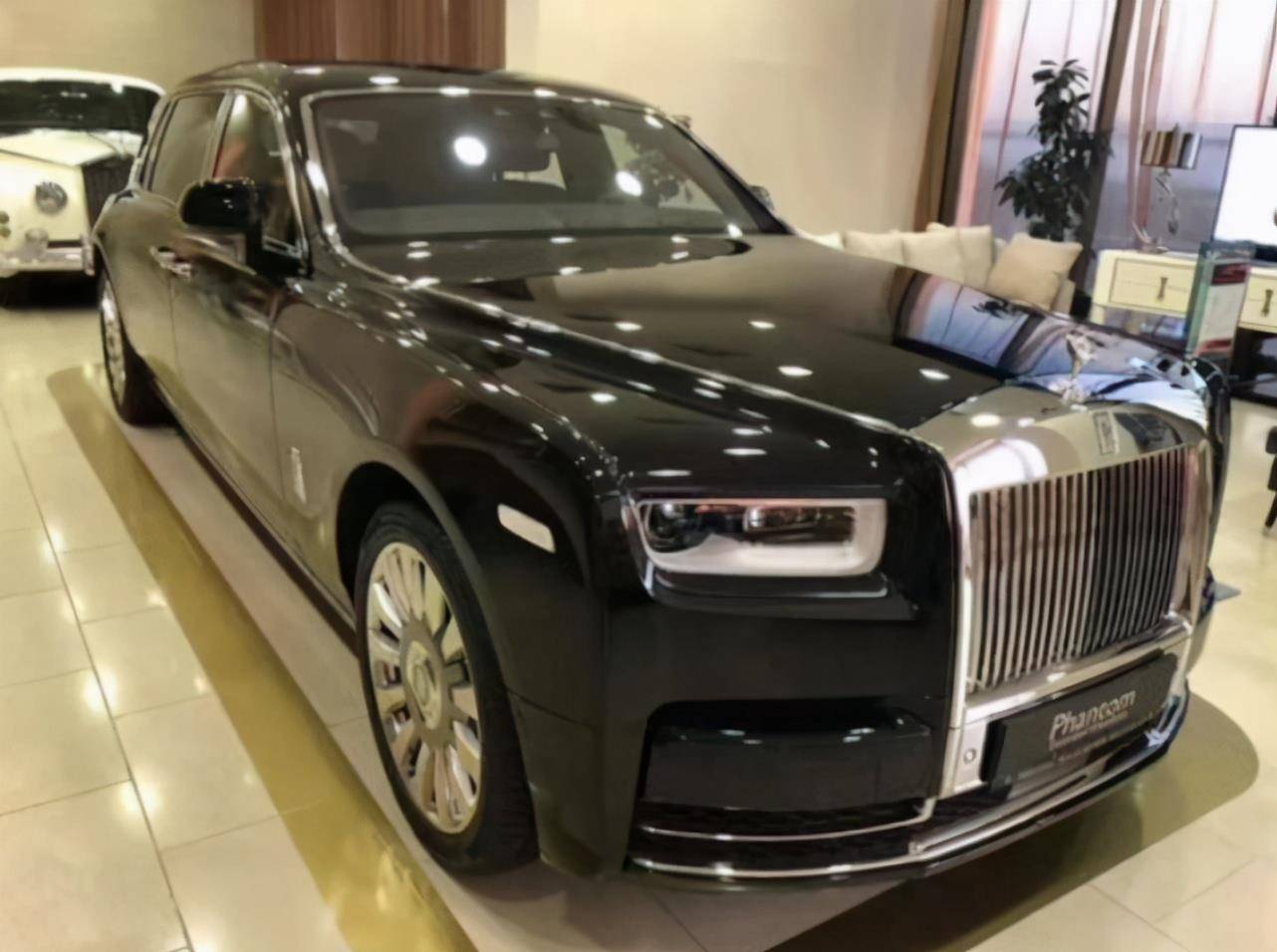 好看不贵有面子这部20万轿车过年开回家能开出百万豪车的感觉