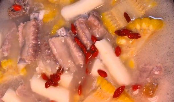 排骨汤的炖法加玉米 54a348f4463b4fa5b2582027cca3c62b.jpeg