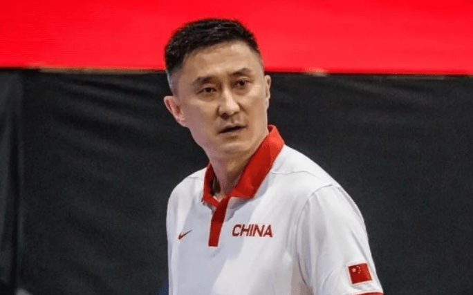 中国男篮迎大难题！世预赛赛程出炉，CBA恐中途停摆2个月